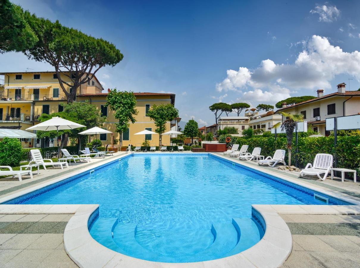 Hotel Apuana Marina di Pietrasanta Dış mekan fotoğraf