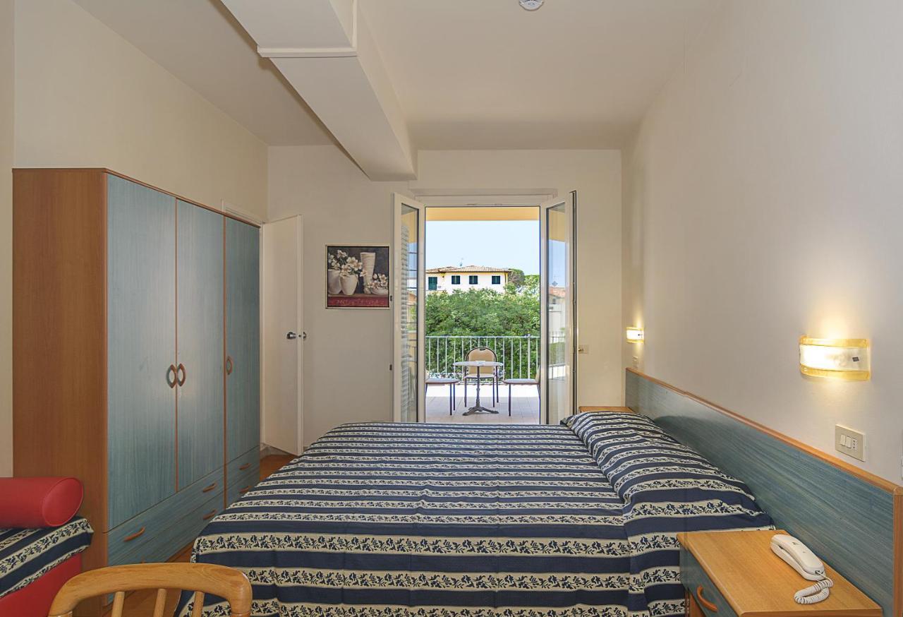 Hotel Apuana Marina di Pietrasanta Dış mekan fotoğraf