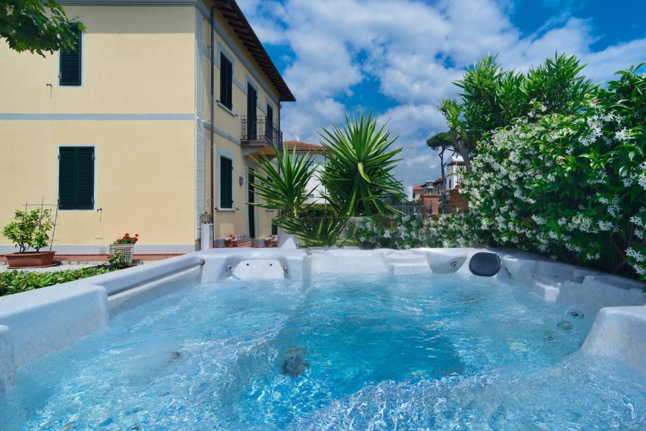 Hotel Apuana Marina di Pietrasanta Dış mekan fotoğraf