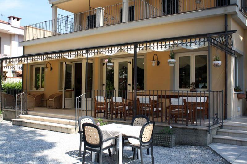 Hotel Apuana Marina di Pietrasanta Dış mekan fotoğraf
