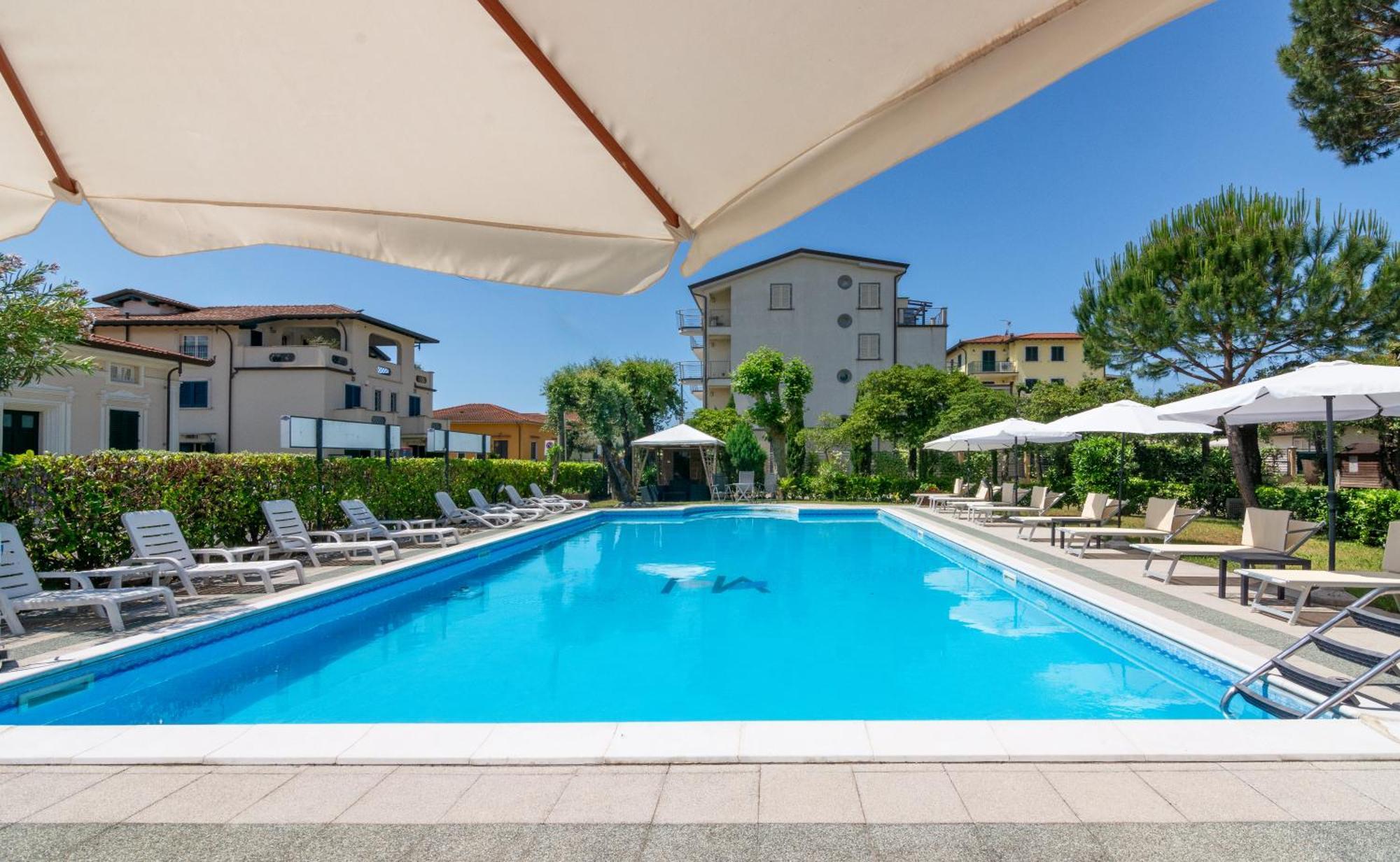 Hotel Apuana Marina di Pietrasanta Dış mekan fotoğraf