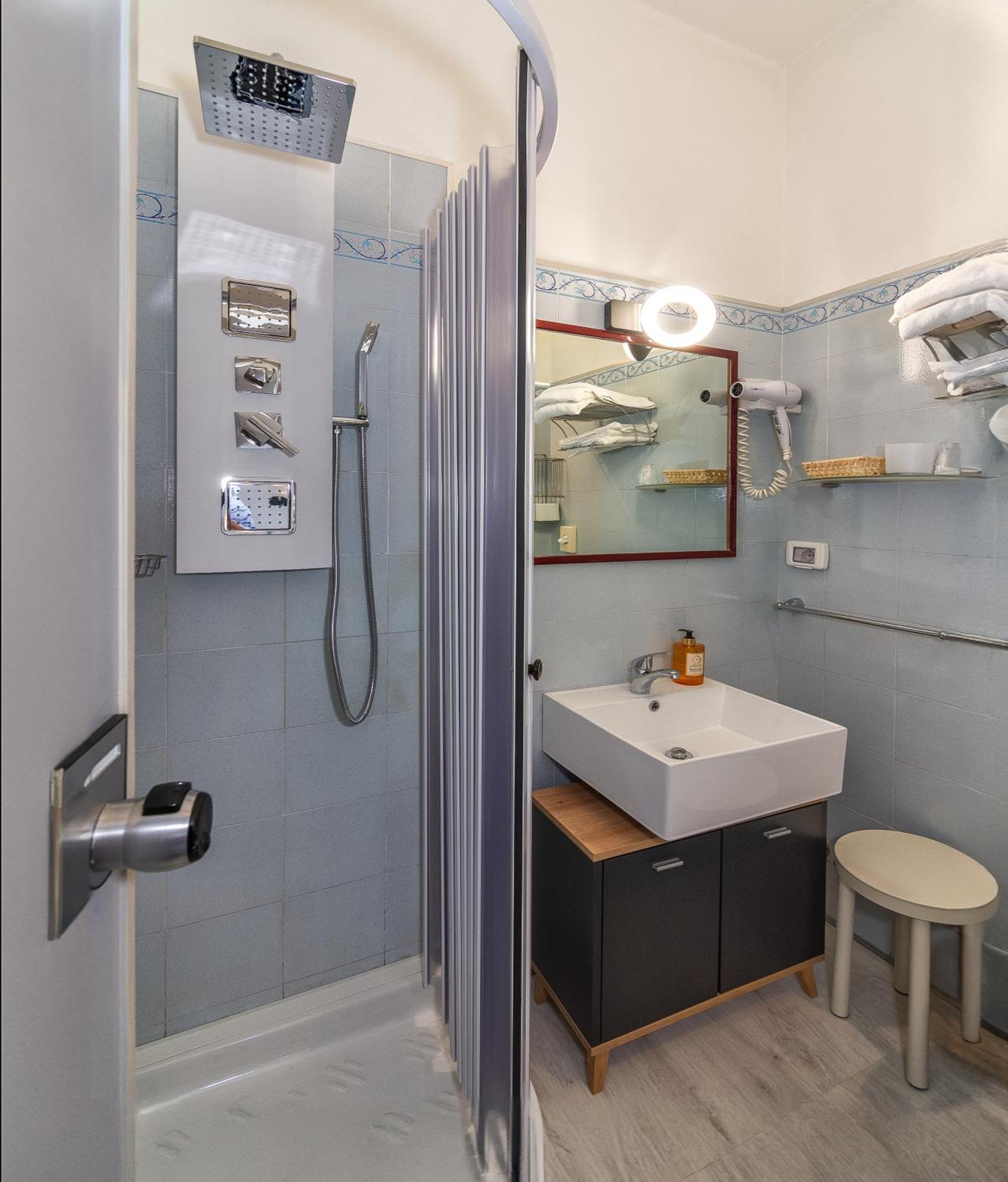 Hotel Apuana Marina di Pietrasanta Dış mekan fotoğraf