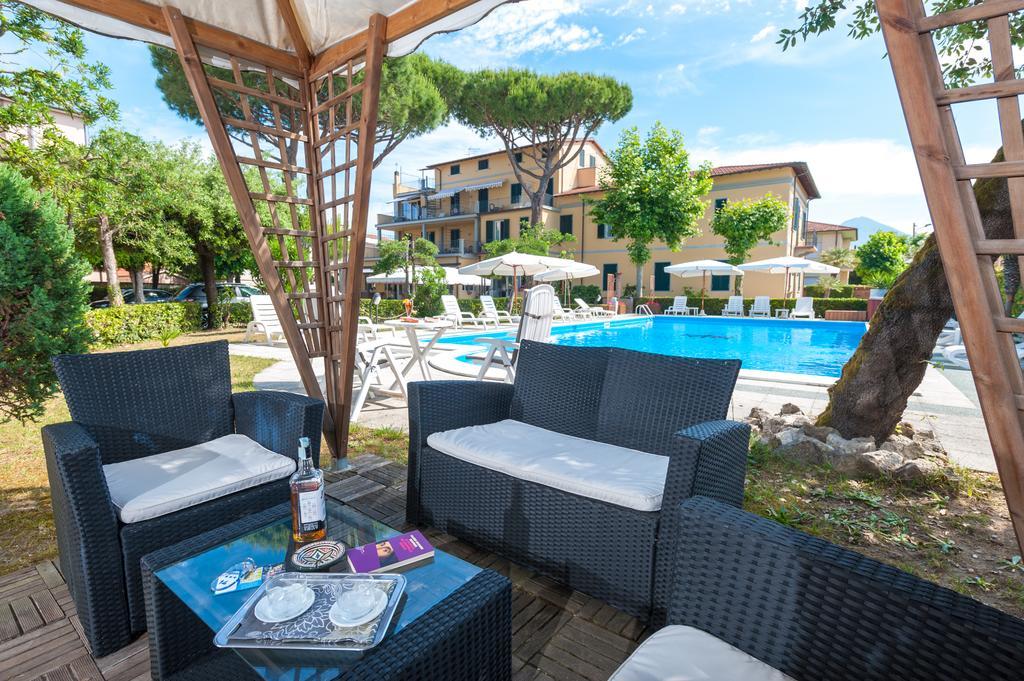 Hotel Apuana Marina di Pietrasanta Dış mekan fotoğraf